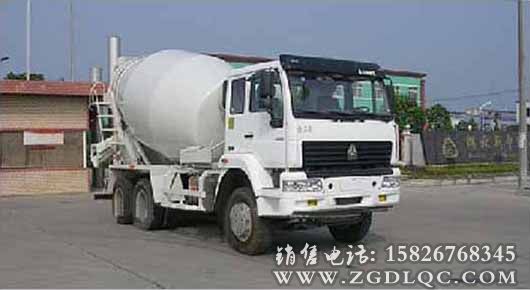 斯太爾后雙橋混凝土攪拌運(yùn)輸車