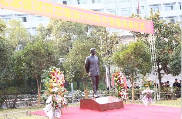 �|�L(f��ng)����܇ף�R���ϴ�硱60�q���տ옷